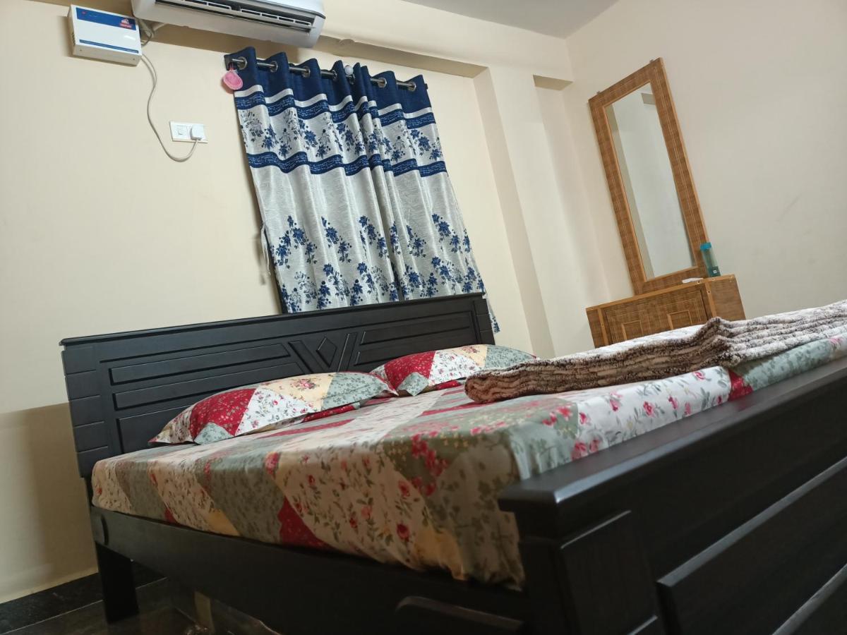 Advik Homestays Tirupati Esterno foto
