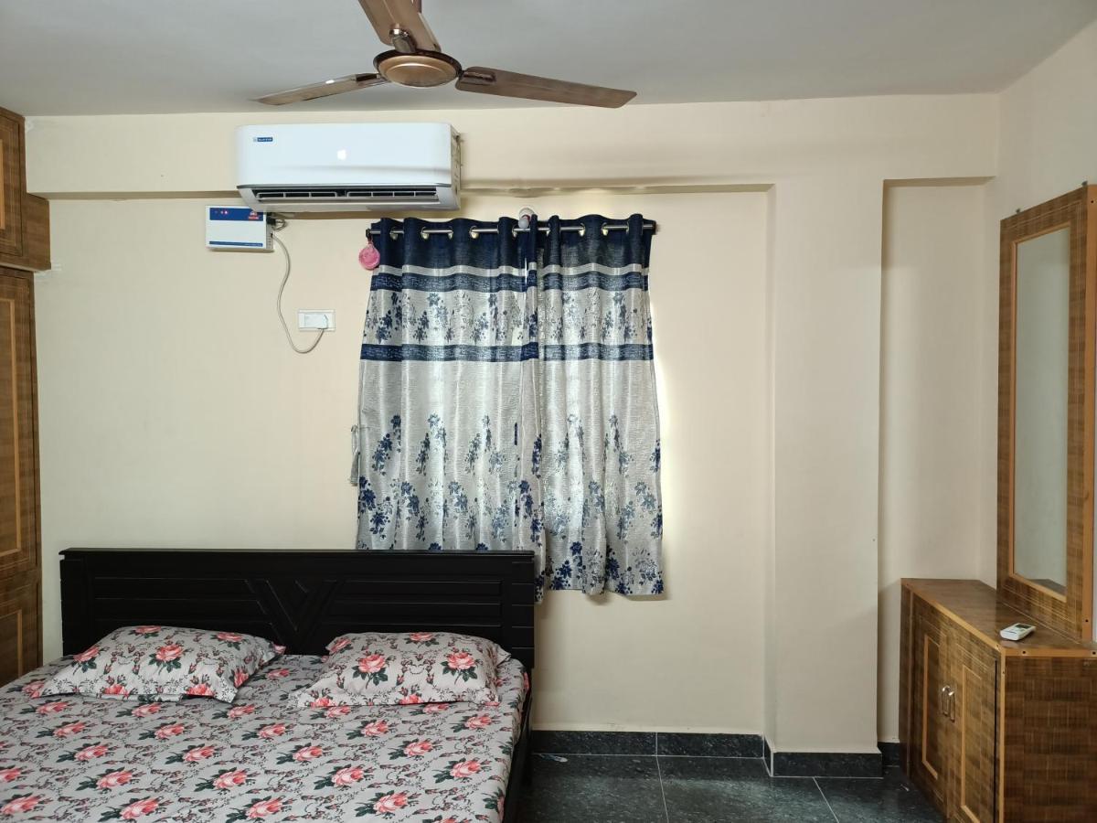 Advik Homestays Tirupati Esterno foto