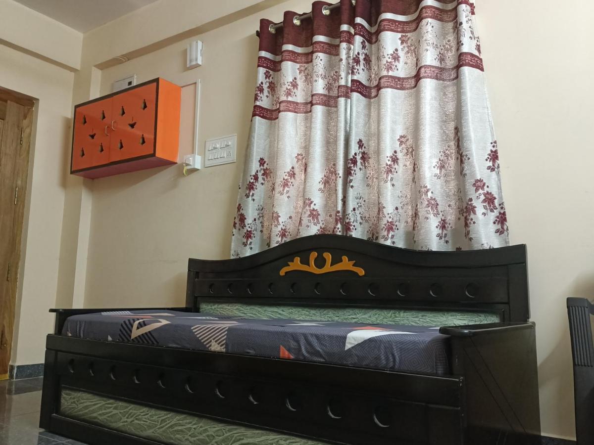 Advik Homestays Tirupati Esterno foto