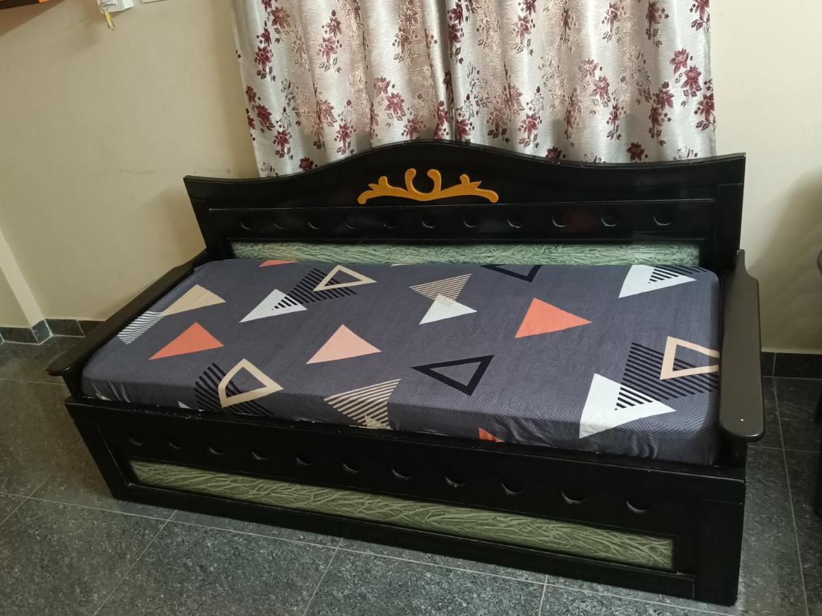 Advik Homestays Tirupati Esterno foto